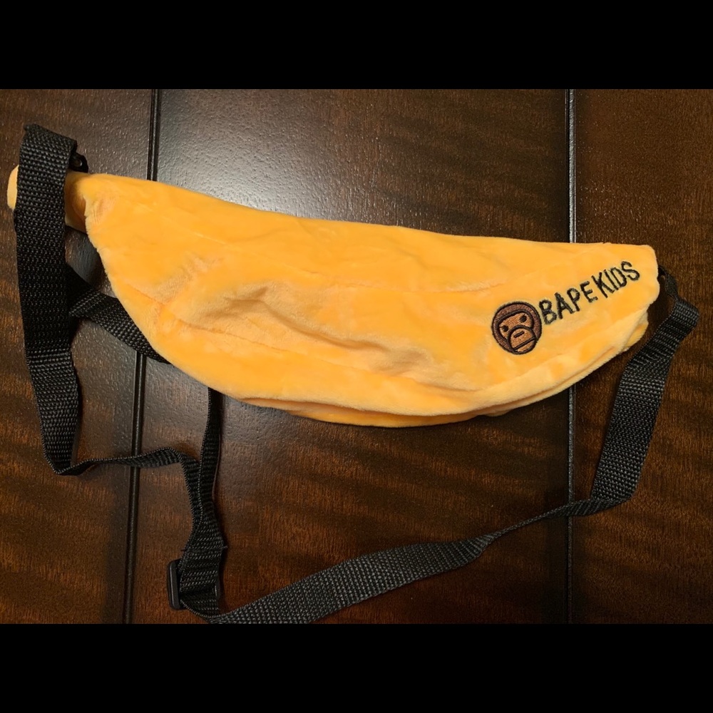 Bape / A Bathing Ape Banana Pouch